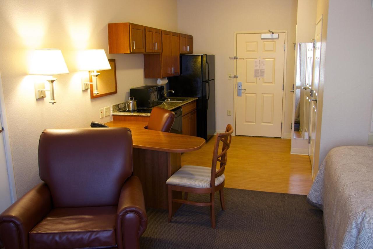 Candlewood Suites Champaign-Urbana University Area By Ihg Eksteriør bilde